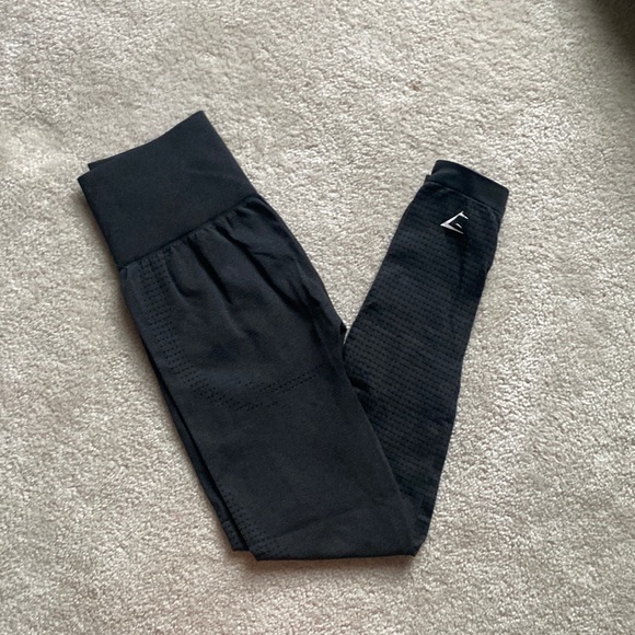 Gymshark Pants - GYM SHARK black leggings